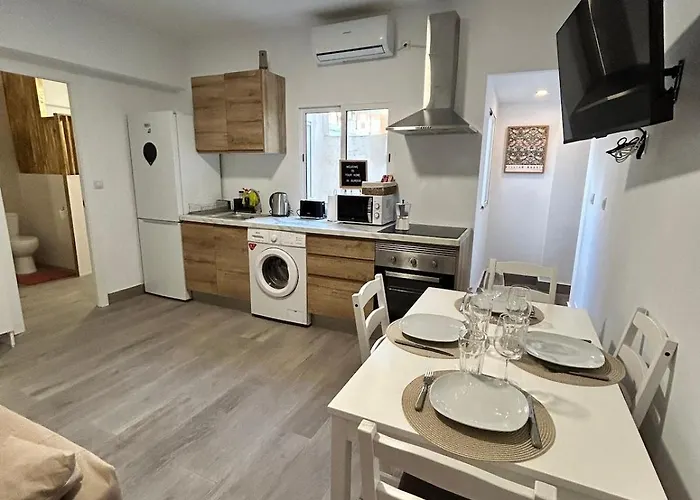 A Pasos Del Mar, 4 Habitaciones, Ac Y Reformado