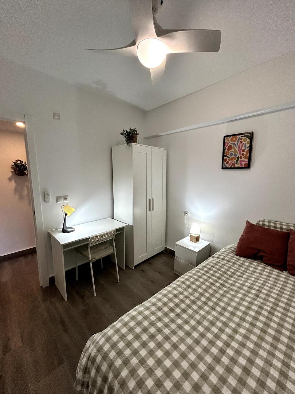 A Pasos Del Mar, 4 Habitaciones, Ac Y Reformado *