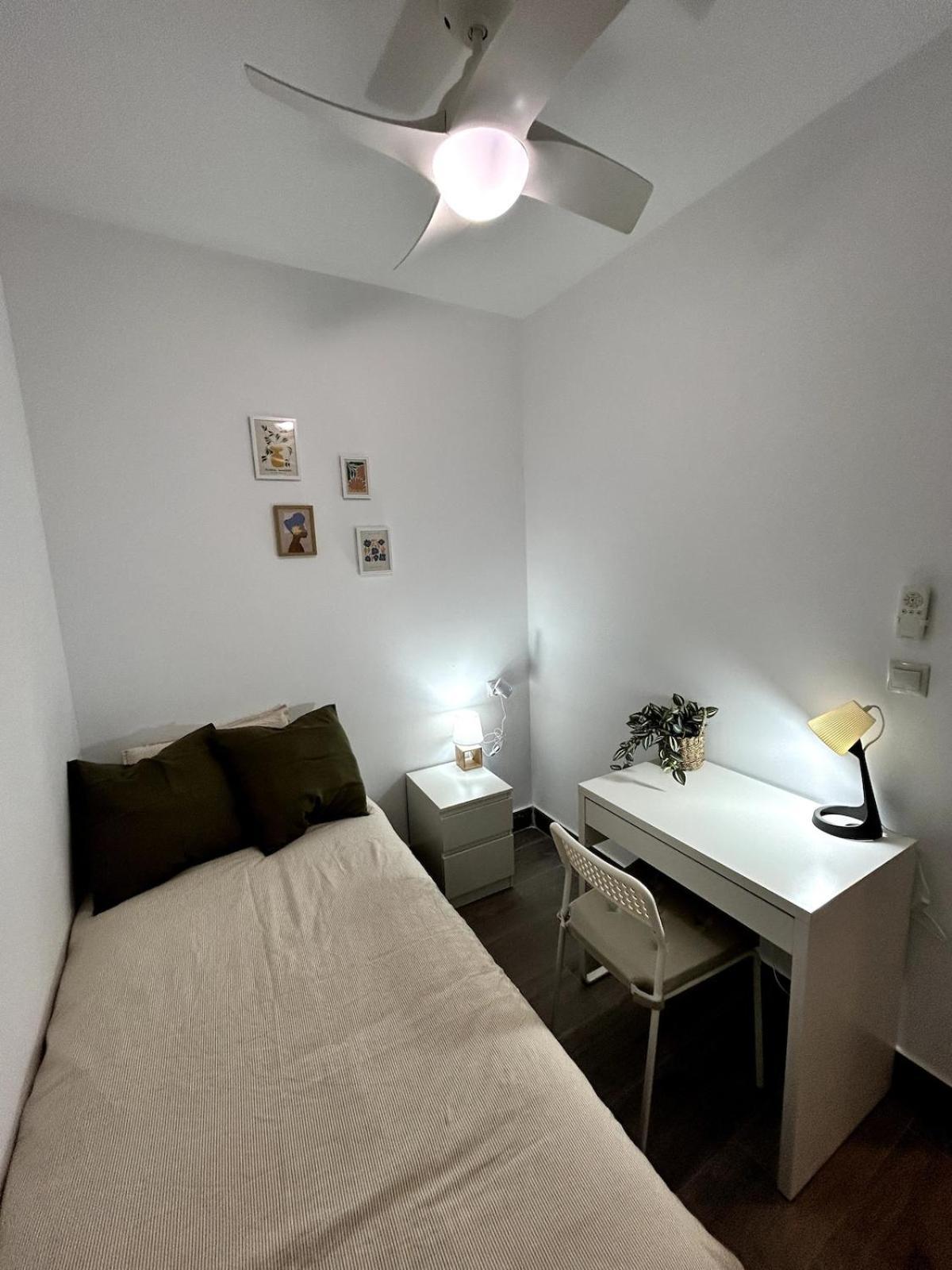 A Pasos Del Mar, 4 Habitaciones, Ac Y Reformado *